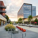 Two Condos On Music Row That Sleeps 14 With Pool And Parking