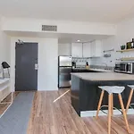 Holiday home Two On Music Row That Sleeps 14 With Pool And Parking
