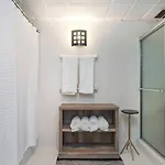 Holiday home Two On Music Row That Sleeps 14 With Pool And Parking Nashville