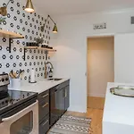 Holiday home Two On Music Row That Sleeps 14 With Pool And Parking