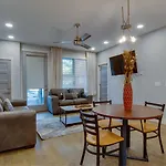 Great Family Near Downtown Holiday home *