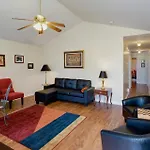 Delightful Duplex - Steps Away From Tsu Holiday home Nashville