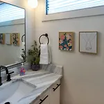 Trendy Weho - Near Dt Holiday home *