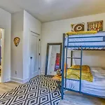 Holiday home Beautiful Balcony Sleeps 12 4 Miles From Broadway *