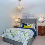 Cozy Getaway - Close To Dt Nash & Germantown Holiday home