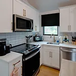 Stylish Modern In Nashville's 12 South Holiday home Nashville