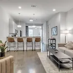 Holiday home Chic For 4 Near West End *