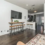 Electric Geometric - Fit For 4 Nashville