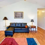 Delightful Duplex - Steps Away From Tsu