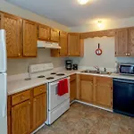 Delightful Duplex - Steps Away From Tsu Holiday home *
