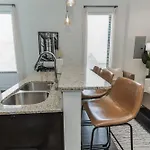 Holiday home Couple's Retreat Near Vanderbilt Nashville