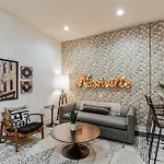 1 Bdr Loft Near The Parthenon Nashville