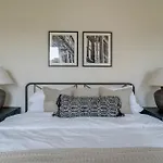 Stylish Loft Near Centennial Park