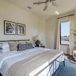 Stylish Loft Near Centennial Park Holiday home