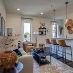 Stylish Loft Near Centennial Park