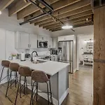 Luxe Loft With Speakeasy Parking And 2 Mi To Broadway Apartment Nashville