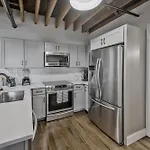Apartment Luxe Loft With Speakeasy Parking And 2 Mi To Broadway Nashville
