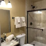 Villa & Cozy Location 10 Minutes From Downtown *