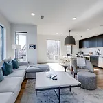 Holiday home Boutique On Riverfront- Park Free Nashville