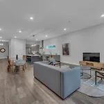 Oasis On 2Nd #202