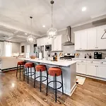 Holiday home Nell's Haven Two Miles To Downtown & Broadway *