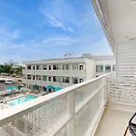 Apartment Illume 308