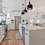 Delight - Fun Murals & Downtown Views Holiday home Nashville