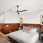 Holiday home Class At 8th & Argyle Elite Vacation Spot *