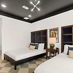 Class At 8th & Argyle Elite Vacation Spot *