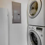 12 South Charmer 3 Bedroom With Rooftop Patio Holiday home *