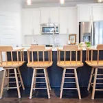 The Teal Door Cottage-Spacious Home With Kingsuite