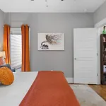 Only 4 Miles To Broadway With Free Parking And Tvs In Bedrooms * Nashville
