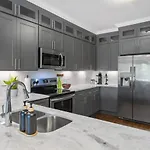 Apartment Only 4 Miles To Broadway With Free Parking And Tvs In Bedrooms Nashville