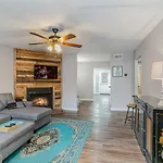 Apartment Cute & Cozy - Minutes From Downtown & Bna