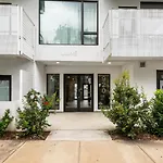 King Bed,Pet Friendly,Steps To Broadway,Park Free