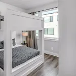 Holiday home 2 Townhomes - Sleeps 24-rooftop Patios
