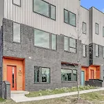 2 Townhomes - Sleeps 24-rooftop Patios Holiday home Nashville