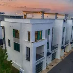 Holiday home Daydream At The Gulch - Rooftop Movies With A View Nashville