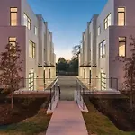 Daydream At The Gulch - Rooftop Movies With A View Holiday home
