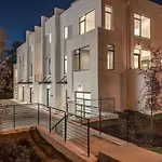 Broadview At The Gulch - Rooftop Lounge With Views