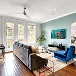 Lux Nashville Retreat 12 Beds Games Bar