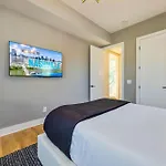 Modern Stunner 5 Min To Dt Hot Tub Rooftop Views