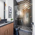Modern Stunner 5 Min To Dt Hot Tub Rooftop Views * Nashville