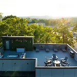 Modern Stunner 5 Min To Dt Hot Tub Rooftop Views *