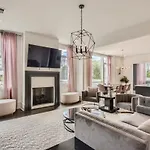 Holiday home Songbird - Sleeps 16 - Two Rooftops With View Nashville