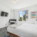 Townhouse With Rooftop & Modern Comfort * Nashville