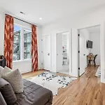 Townhouse With Rooftop & Modern Comfort Holiday home Nashville