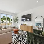 Townhouse With Rooftop & Modern Comfort Holiday home Nashville