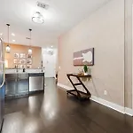 Holiday home Neon Daes Amazing 1 Bedroom Near Vandy And Broadway