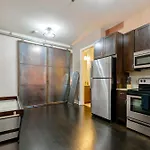 Neon Daes Amazing 1 Bedroom Near Vandy And Broadway *